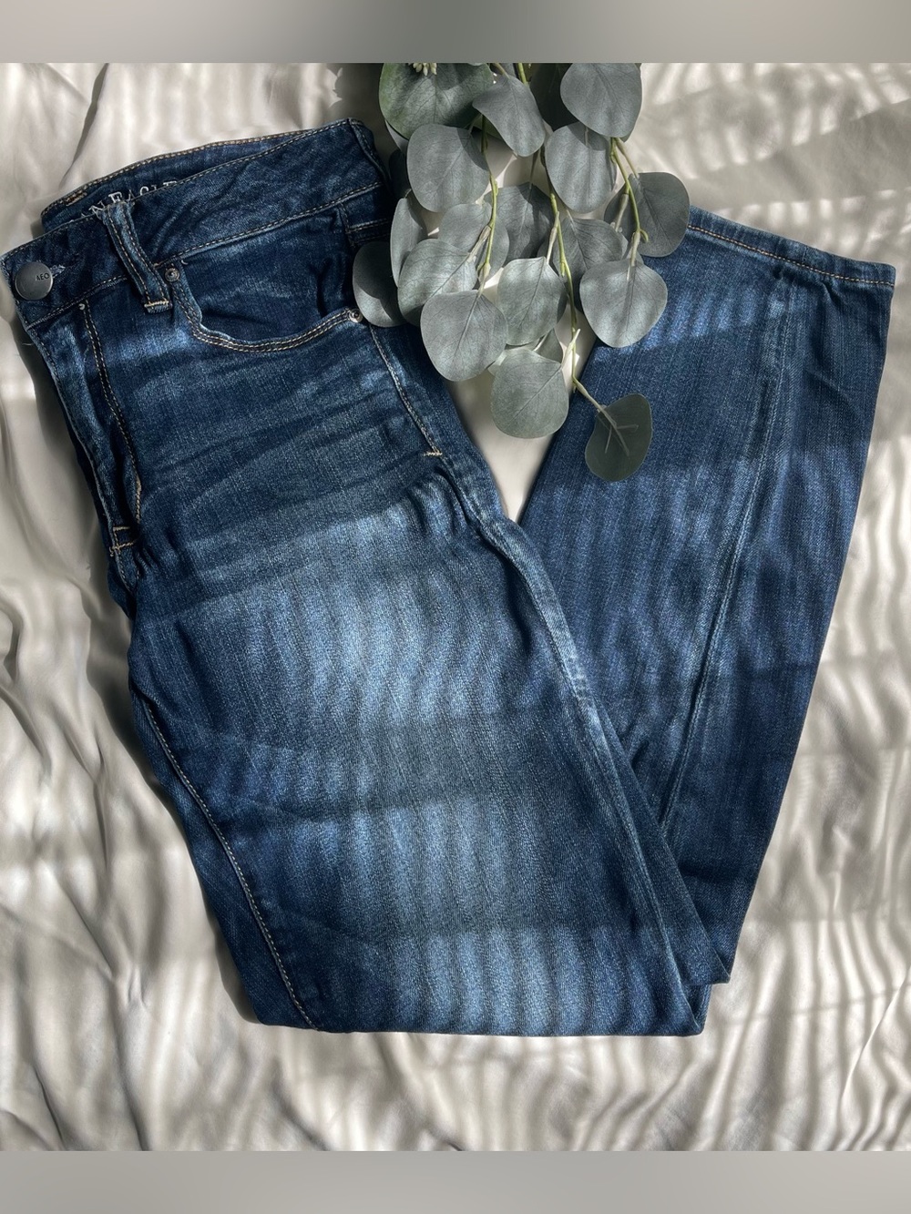 American Eagle Outfitters Dark wash super super stretch skinny jeans